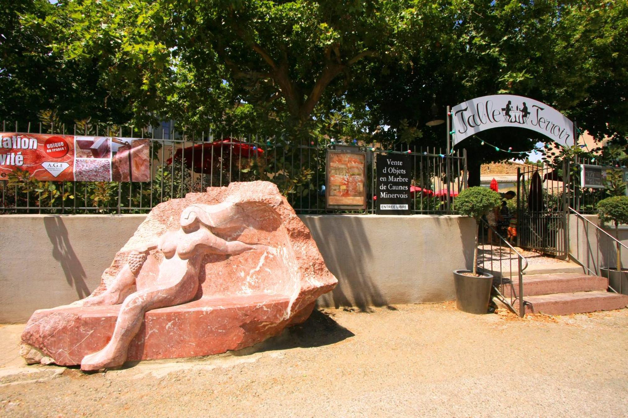 Logis Hotel - Restaurant La Marbrerie Caunes-Minervois ภายนอก รูปภาพ