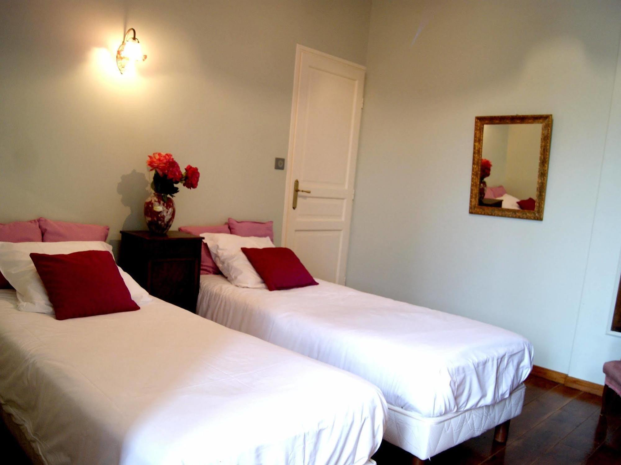 Logis Hotel - Restaurant La Marbrerie Caunes-Minervois ภายนอก รูปภาพ
