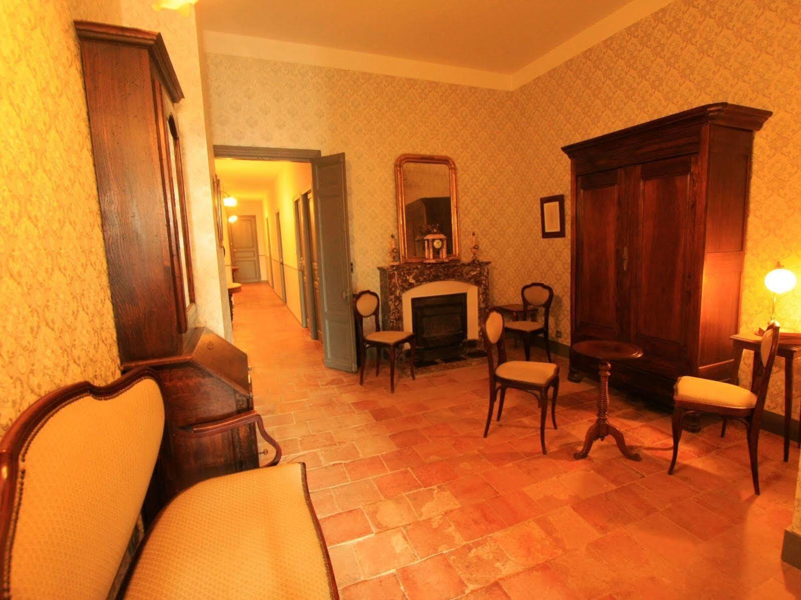 Logis Hotel - Restaurant La Marbrerie Caunes-Minervois ภายนอก รูปภาพ